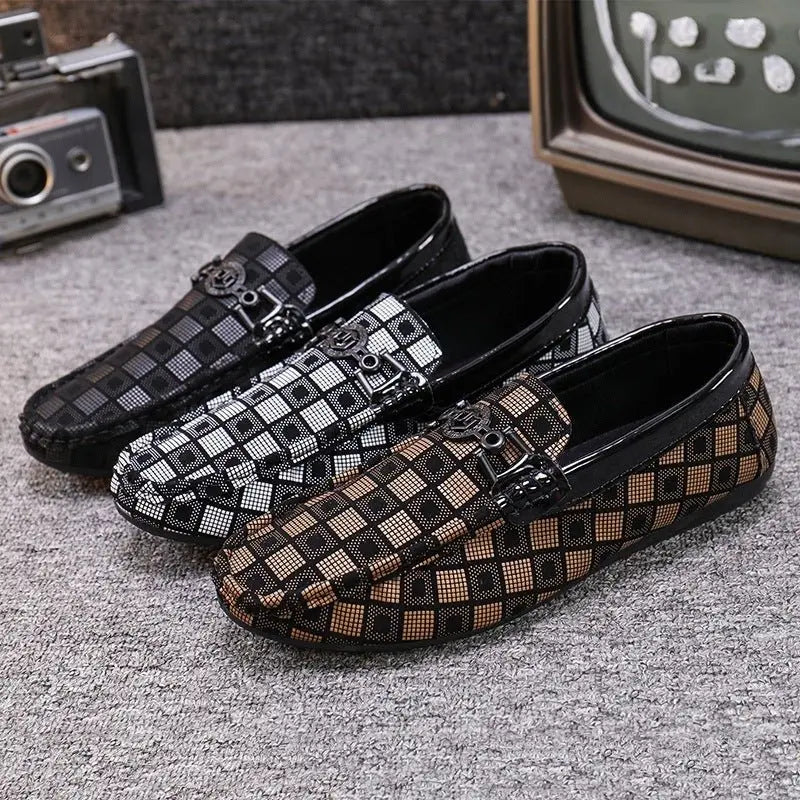 The lazy man put on plaid shoes - MyQualityproduct.shop