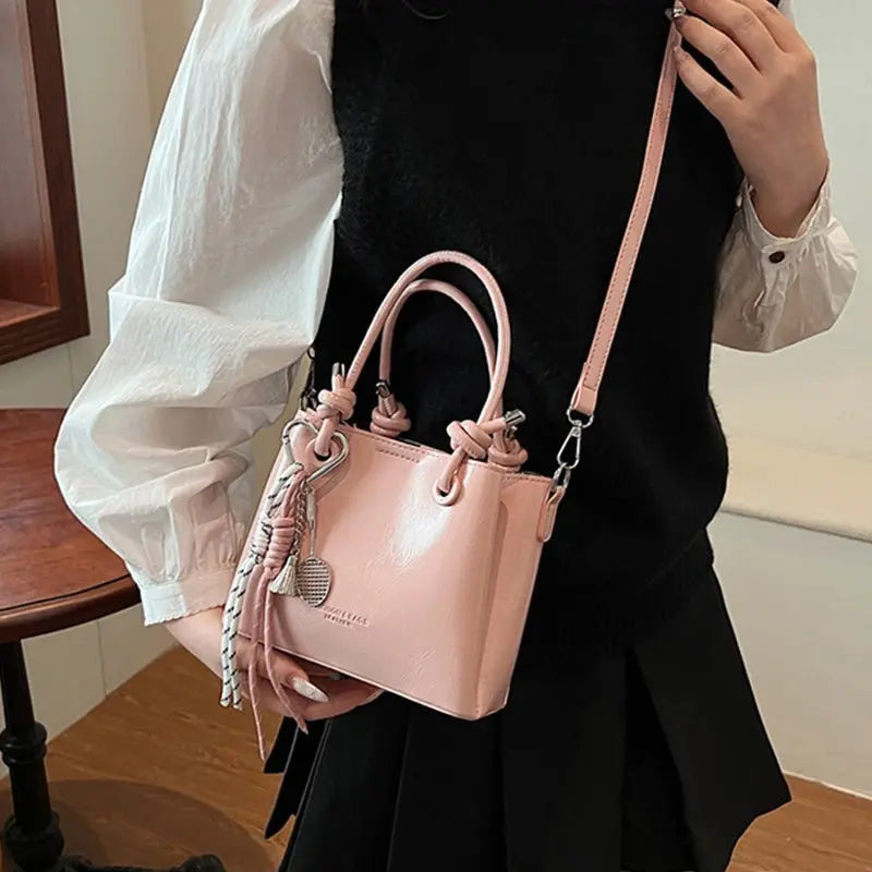 Women's Messenger Bag Fashion Portable One-shoulder Bucket Bag MyQualityproduct.shop