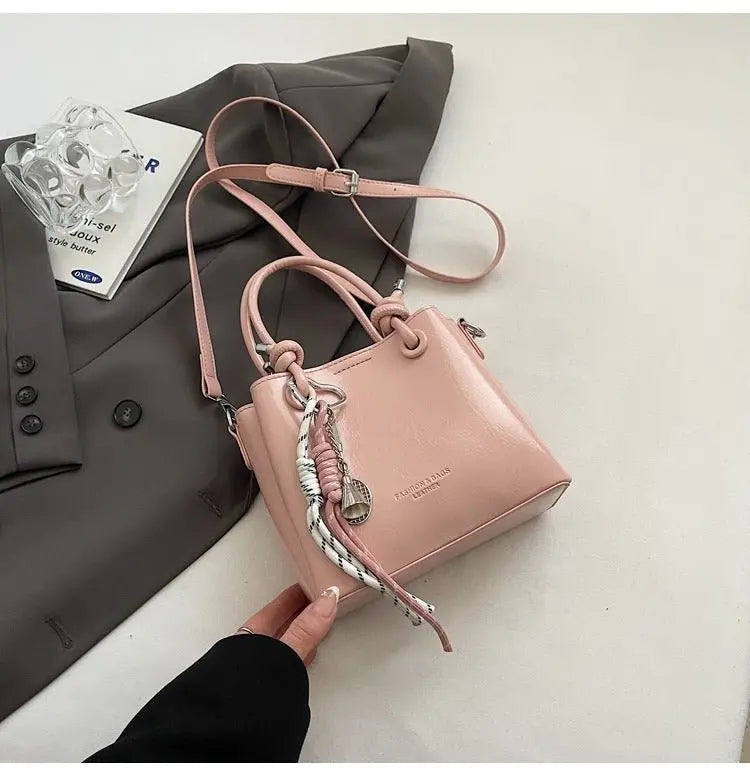 Women's Messenger Bag Fashion Portable One-shoulder Bucket Bag MyQualityproduct.shop